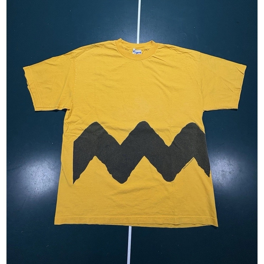 VINTAGE Peanuts Charlie Brown 50th Anniversary T Shirt Men's Large Yellow Snoopy